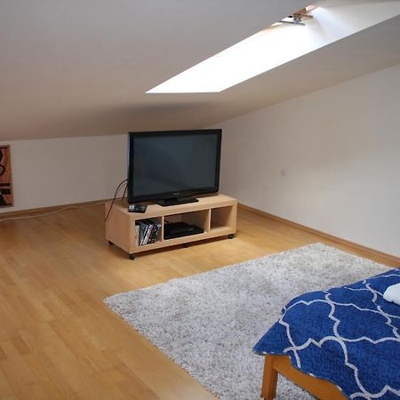 Renmir Apartment โปปรัด ภายนอก รูปภาพ