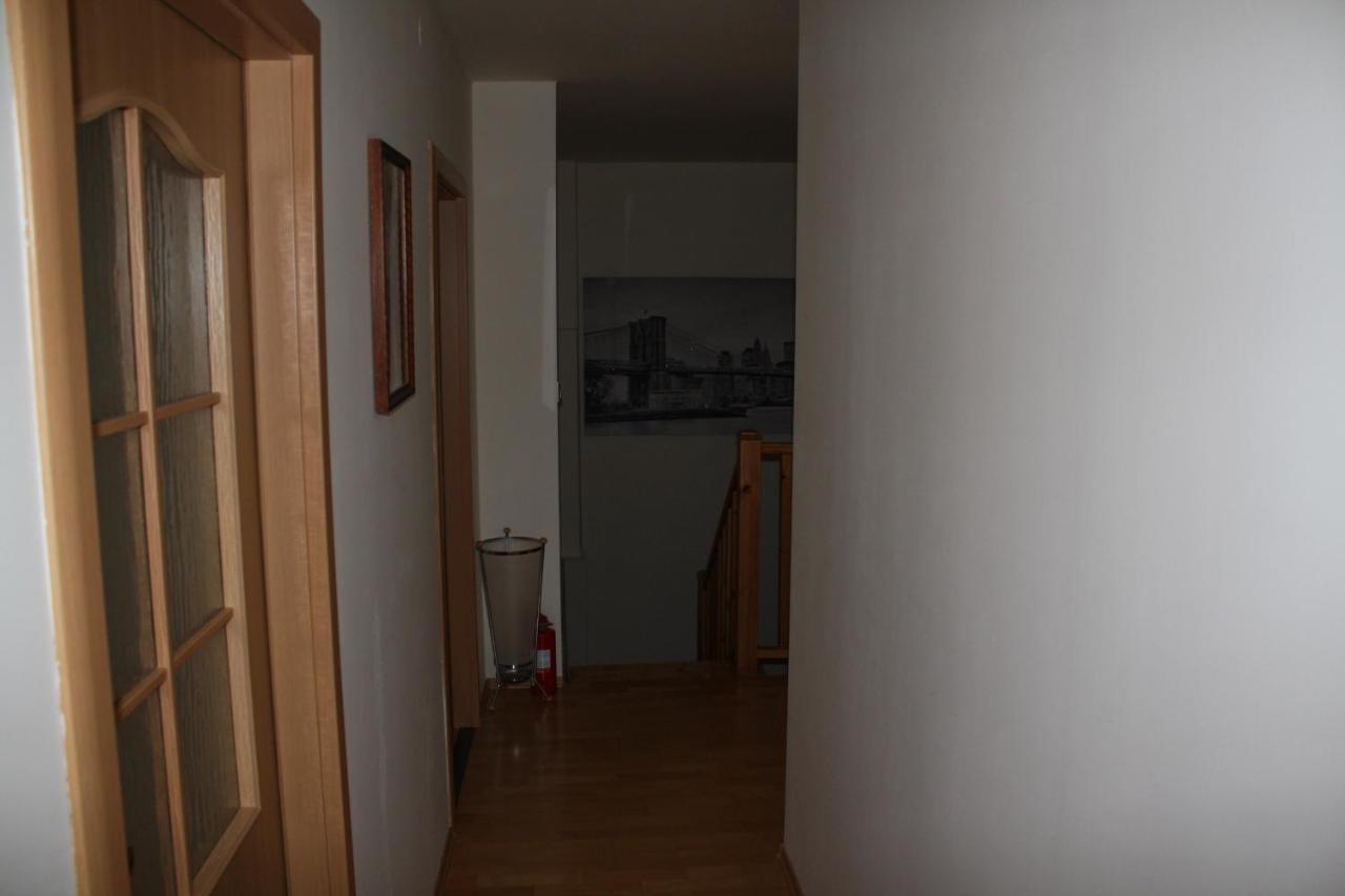 Renmir Apartment โปปรัด ภายนอก รูปภาพ